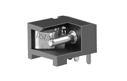 DC电源插座安装时容...